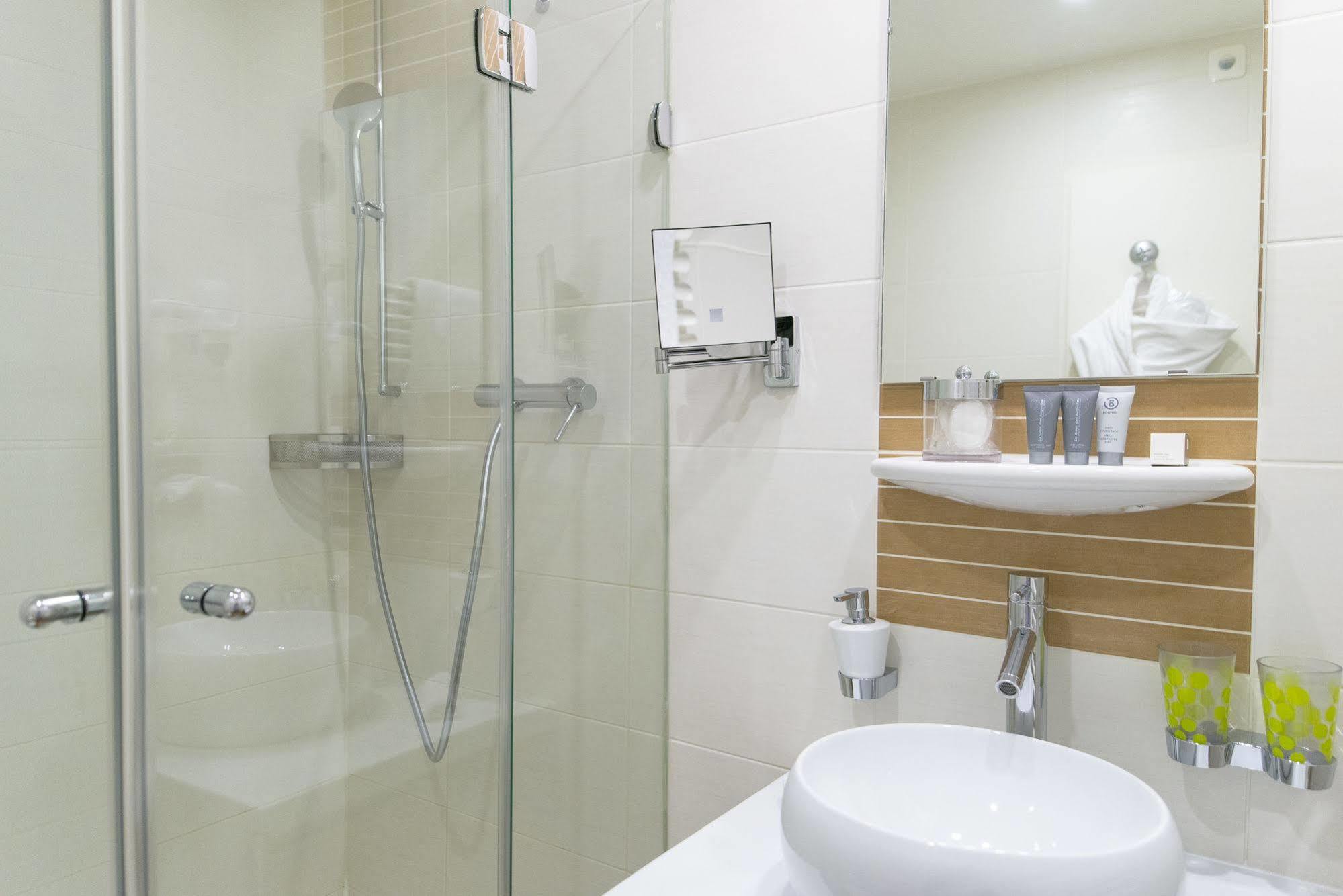 La Cour Des Augustins Boutique Gallery Design Hotel Cenevre Dış mekan fotoğraf